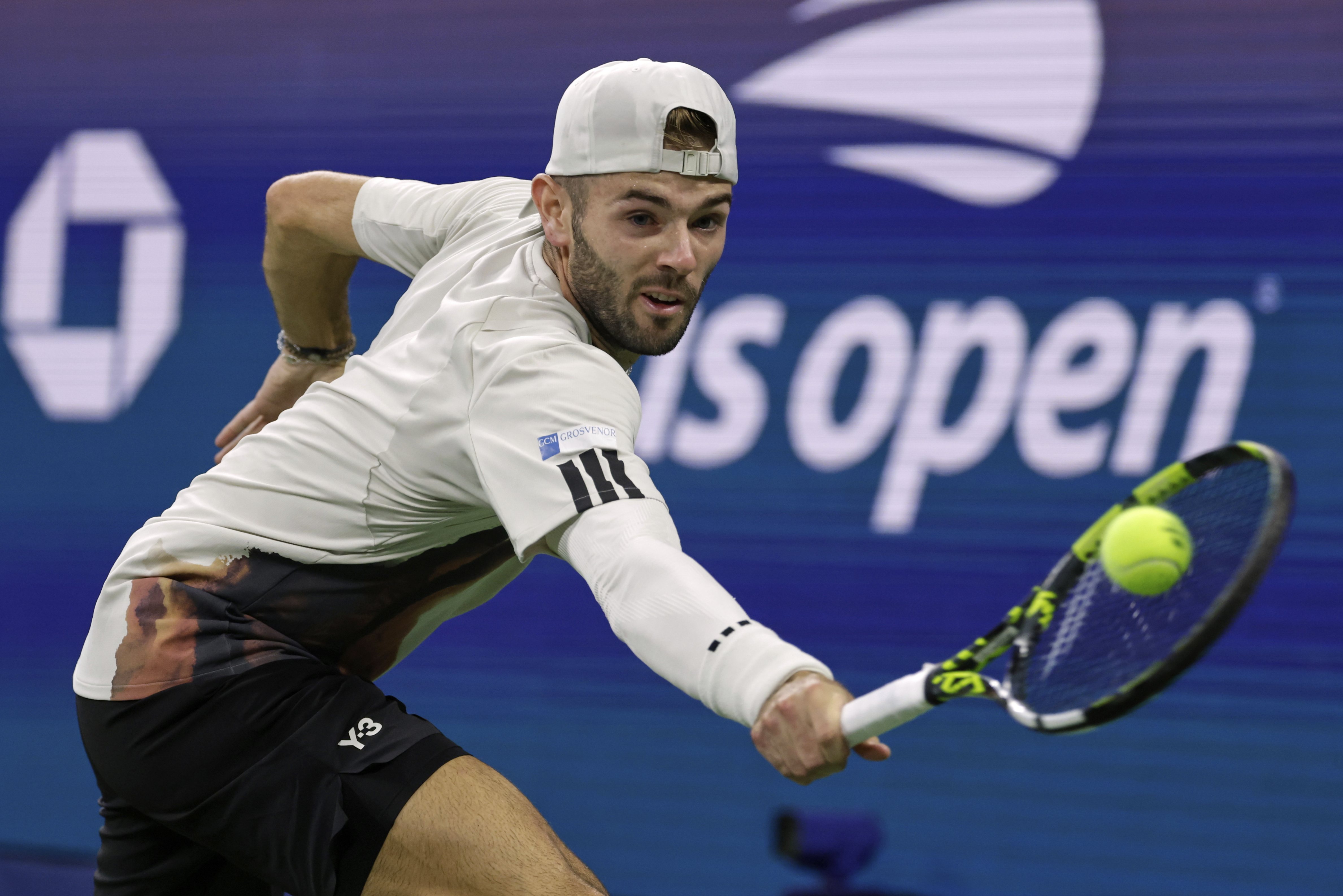 美网完胜法网,兹维列夫刷新纪录 美网完胜法网,兹维列夫刷新纪录