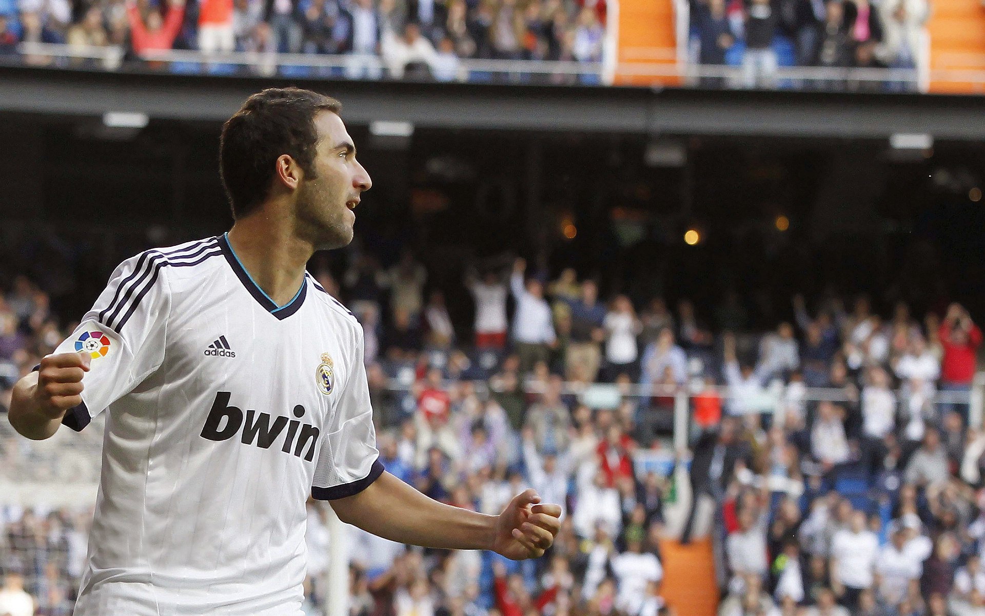 天平两端，日本队鏖战马来西亚队背后的石宇奇统治力