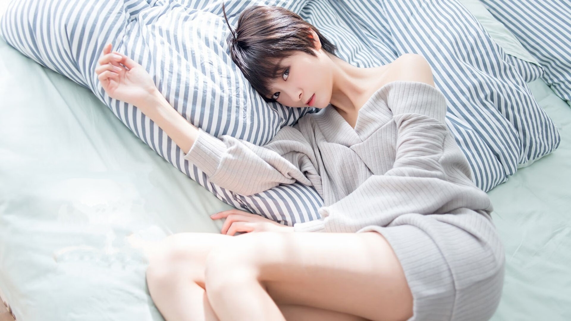 欧冠史诗夜!巴萨三度叩关无功,库尔图瓦神扑封存梅西最后叹息