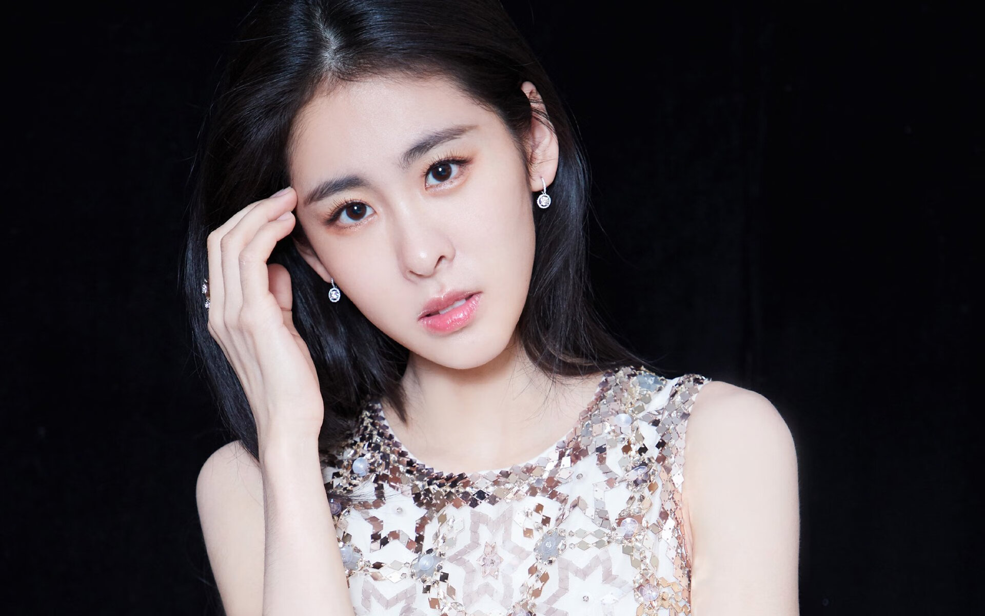 贝林厄姆关键时刻不手软，助几内亚踏平尼日利亚