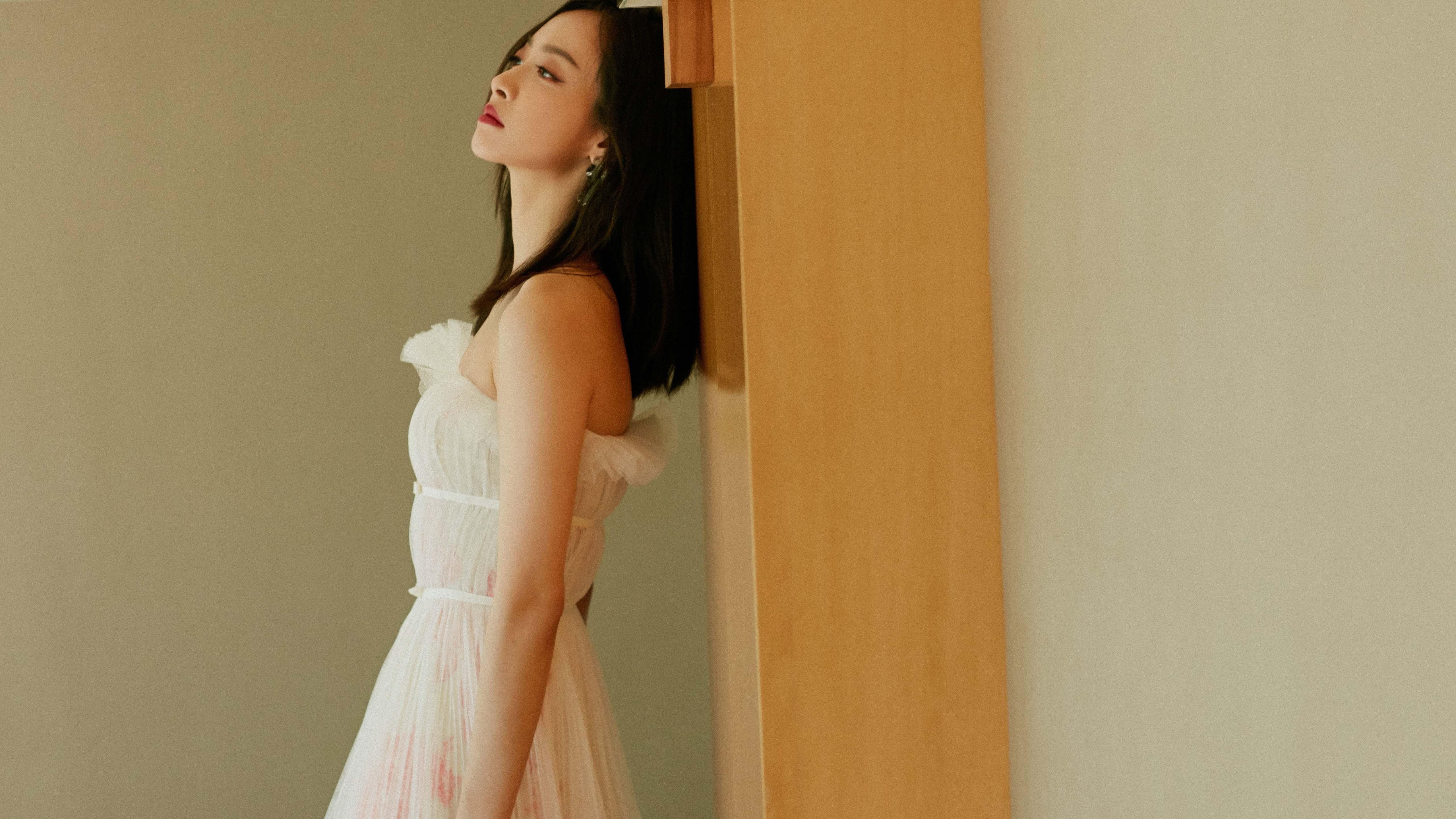 闪电破敌！欧文末节12分主导降维打击，马刺三节击溃广厦创慈善赛纪录