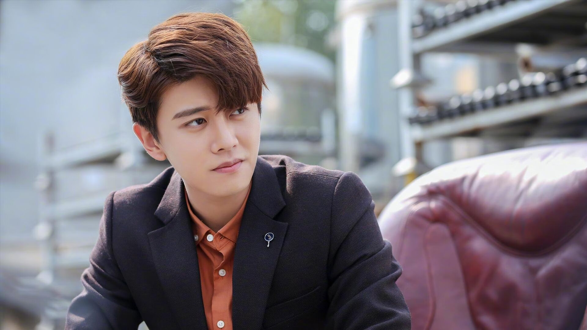 爱游戏官方入口-克莱王者归来！关键三分力挽狂澜，鹈鹕力克爵士夺争冠战关键胜利